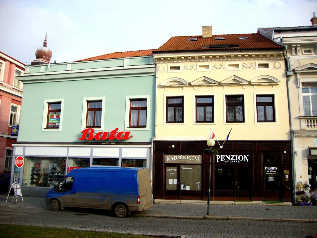 Penzion Aviatik Čáslav Exterior foto